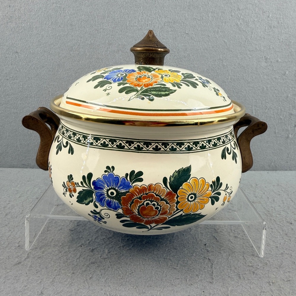 Vintage ASTA Enamelware Floral Dutch Oven Casserole‎ Pot with Lid Cream Brass